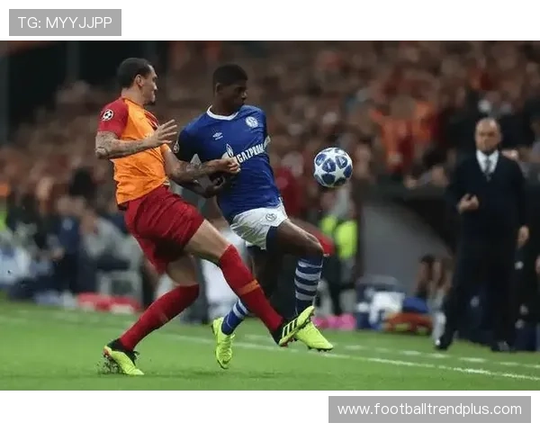 欧冠焦点战爆冷连连 巨星对决引发球迷热议